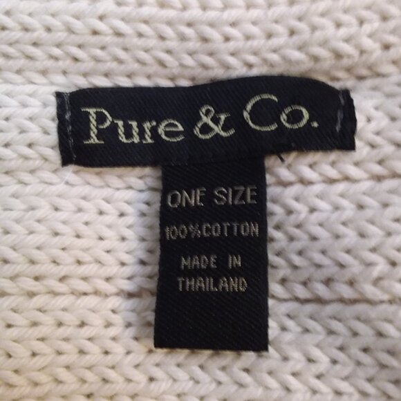 Pure & Co. ♡ Hand-knit White Shawl with Coconut Buttons - Picture 6 of 7